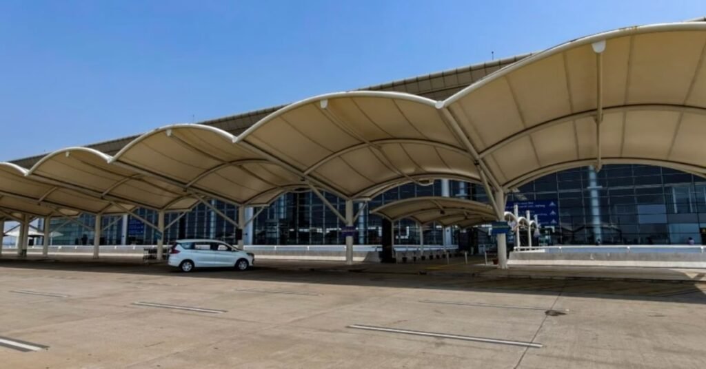 Are Airports Open 24/7