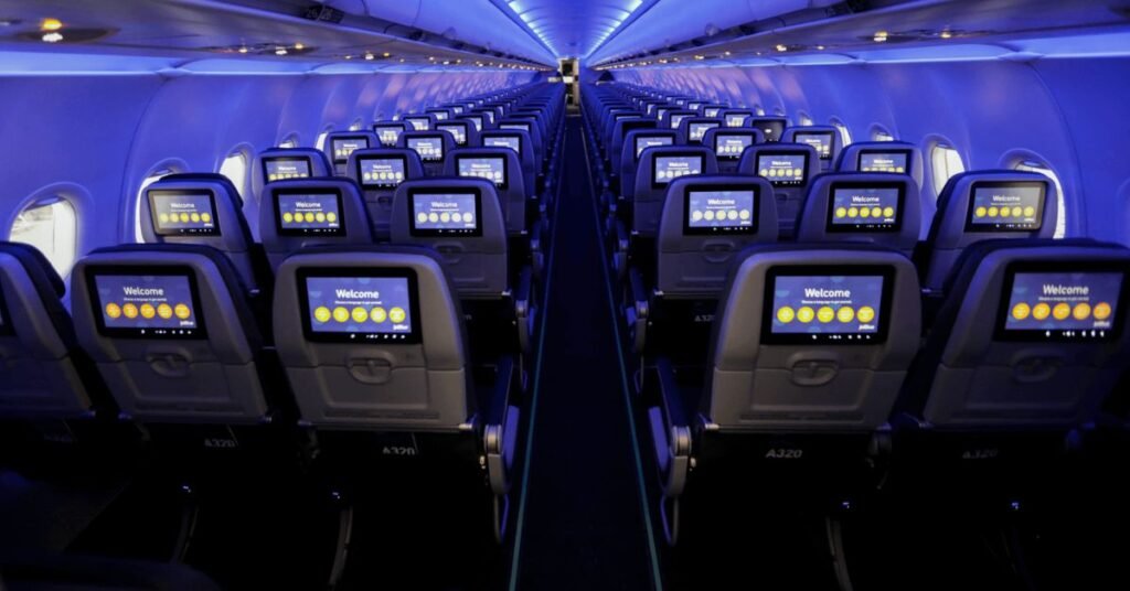 Tips To Save Money On Flight Bookings